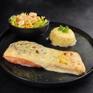 SALMON GRATINADO